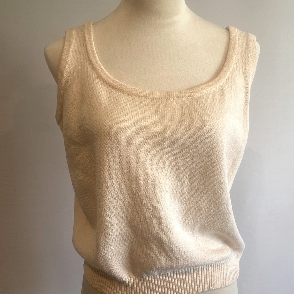 St. John Cream Sleeveless Top